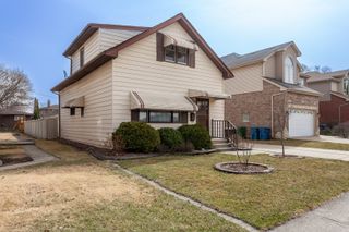 9931 Menard Avenue, Oak Lawn, IL 60453