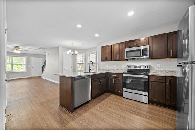 260 Woodland Valley Ln, Clarksville, TN 37040