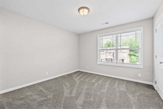 260 Woodland Valley Ln, Clarksville, TN 37040