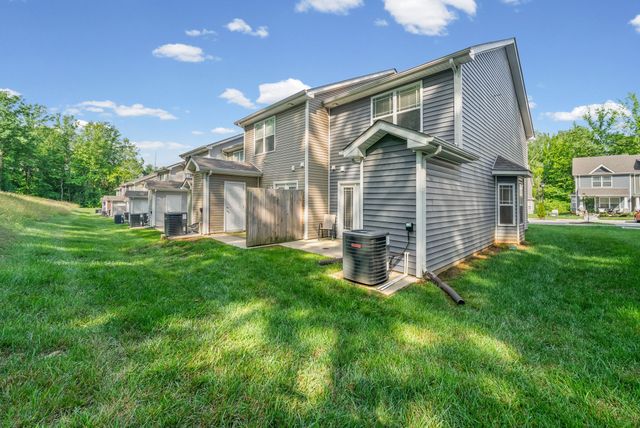 260 Woodland Valley Ln, Clarksville, TN 37040