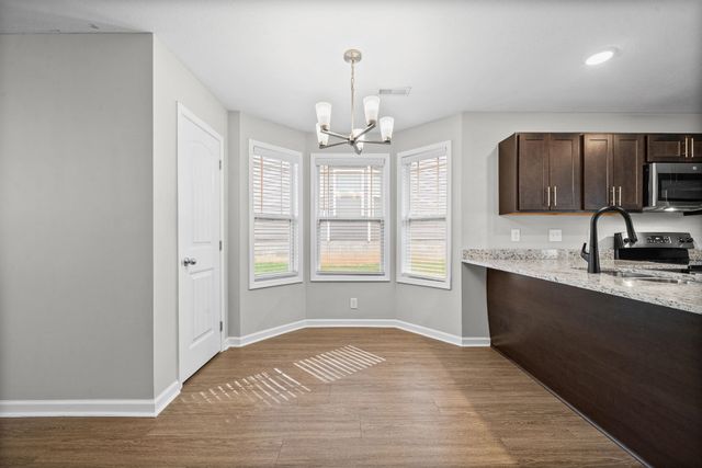 260 Woodland Valley Ln, Clarksville, TN 37040