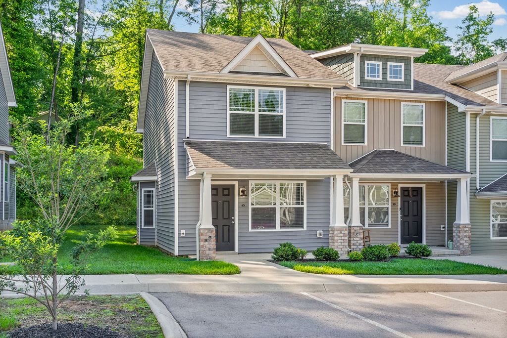 260 Woodland Valley Ln, Clarksville, TN 37040