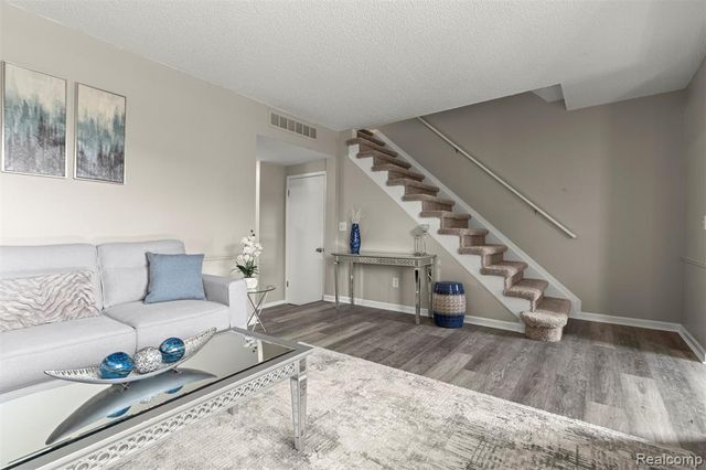 19767 Hayes Court, Northville, MI 48167