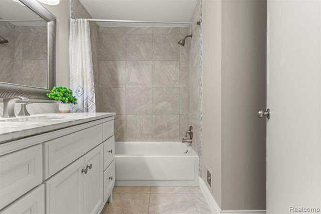 19767 Hayes Court, Northville, MI 48167