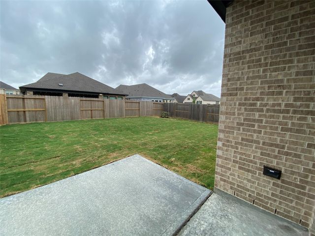 12343 Hackberry Drive, Mont Belvieu, TX 77523