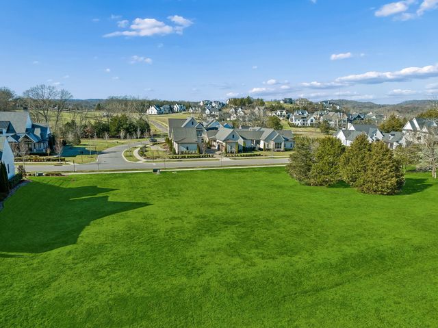 8159 Heirloom Blvd, College Grove, TN 37046