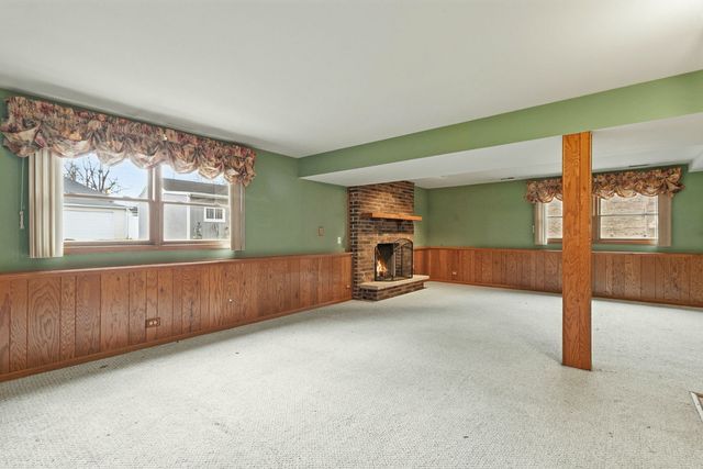 207 Hill Street, Willow Springs, IL 60480