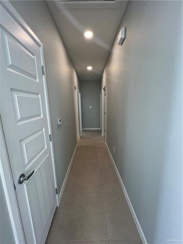 408 Sparrow Road 4, Weslaco, TX 78596