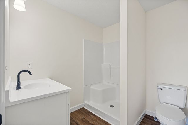 411 Allen Ferry Rd, Smithville, TN 37166