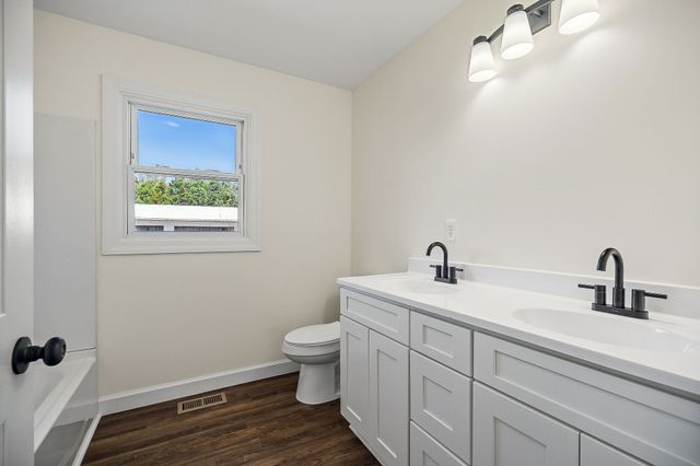 411 Allen Ferry Rd, Smithville, TN 37166