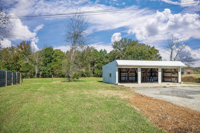 411 Allen Ferry Rd, Smithville, TN 37166