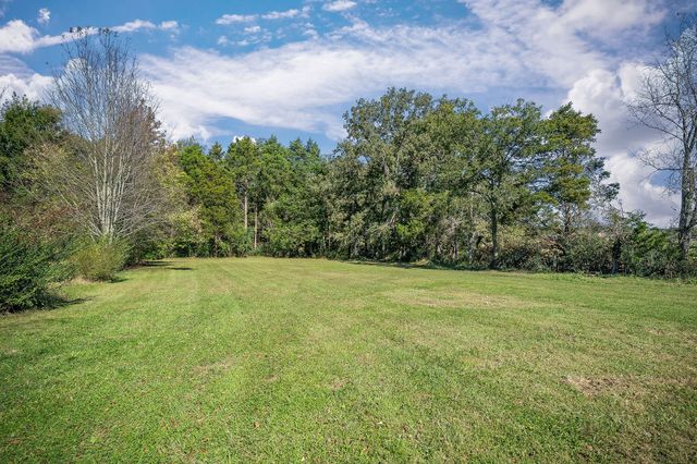 411 Allen Ferry Rd, Smithville, TN 37166