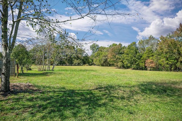 411 Allen Ferry Rd, Smithville, TN 37166