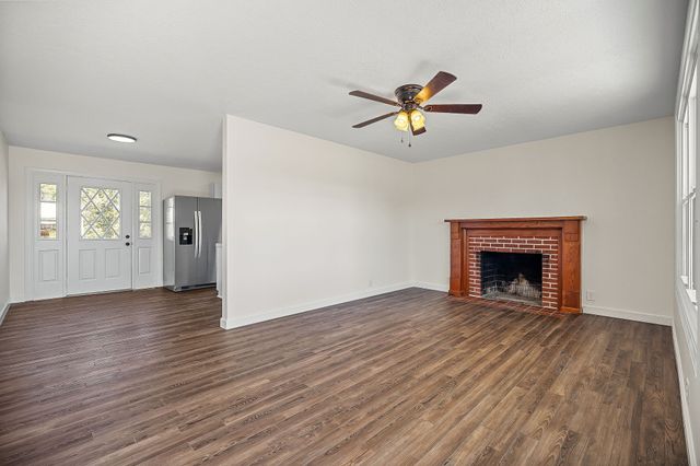 411 Allen Ferry Rd, Smithville, TN 37166