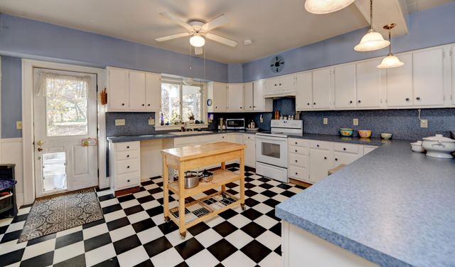 4274 Canyon Road, Granville, OH 43023