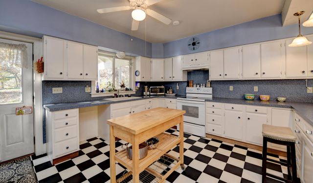 4274 Canyon Road, Granville, OH 43023