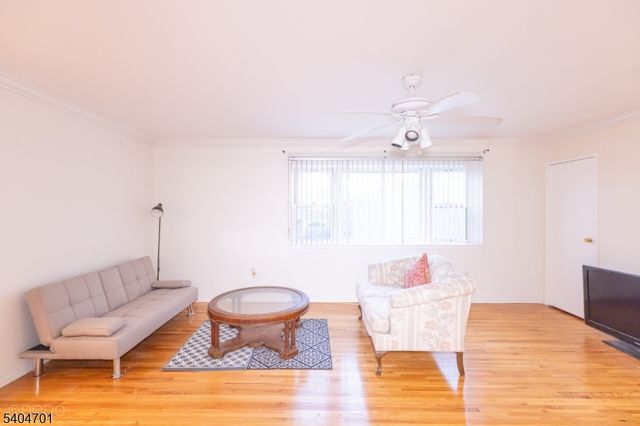 187 Evergreen 4B, Edison Twp., NJ 08837