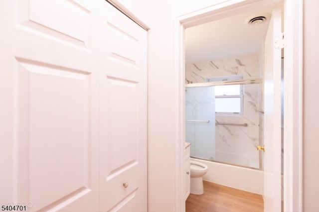 187 Evergreen 4B, Edison Twp., NJ 08837