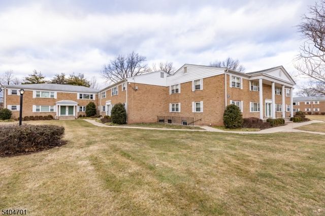 187 Evergreen 4B, Edison Twp., NJ 08837