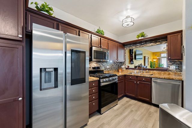 5121 Deblin Lane, Oak Lawn, IL 60453