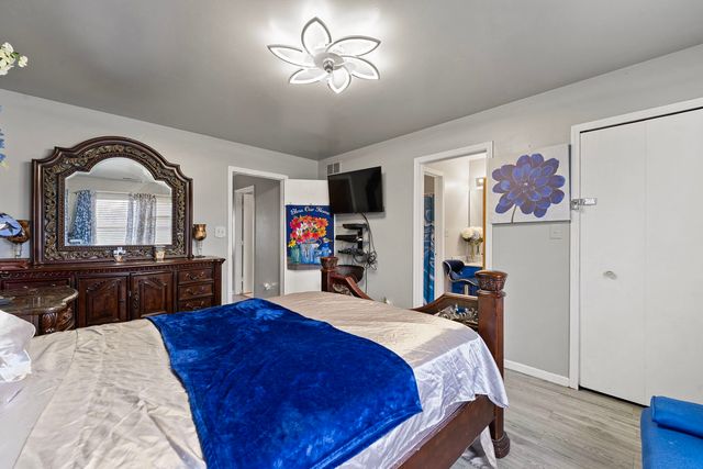 5121 Deblin Lane, Oak Lawn, IL 60453