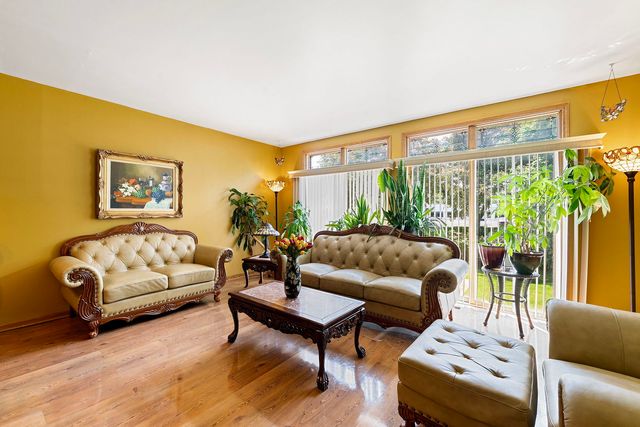 5121 Deblin Lane, Oak Lawn, IL 60453