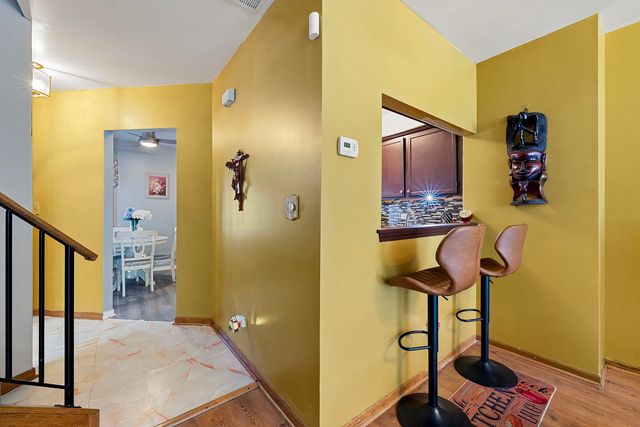 5121 Deblin Lane, Oak Lawn, IL 60453