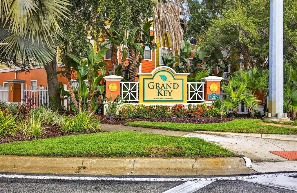 4207 S DALE MABRY HIGHWAY 12109, Tampa, FL 33611