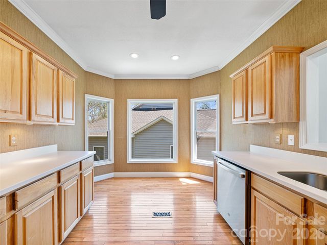 25 Ashefield Court, Hendersonville, NC 28791