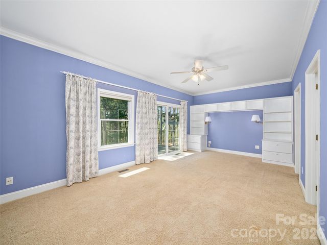 25 Ashefield Court, Hendersonville, NC 28791