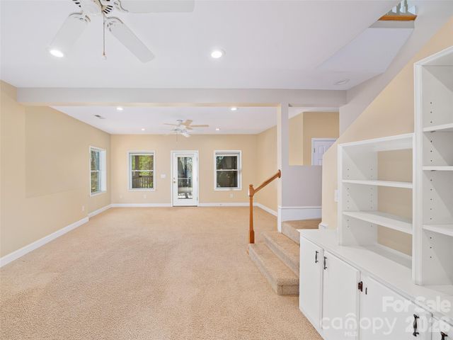25 Ashefield Court, Hendersonville, NC 28791