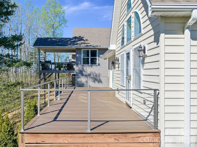 25 Ashefield Court, Hendersonville, NC 28791