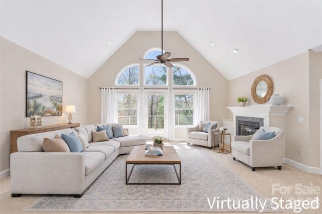 25 Ashefield Court, Hendersonville, NC 28791