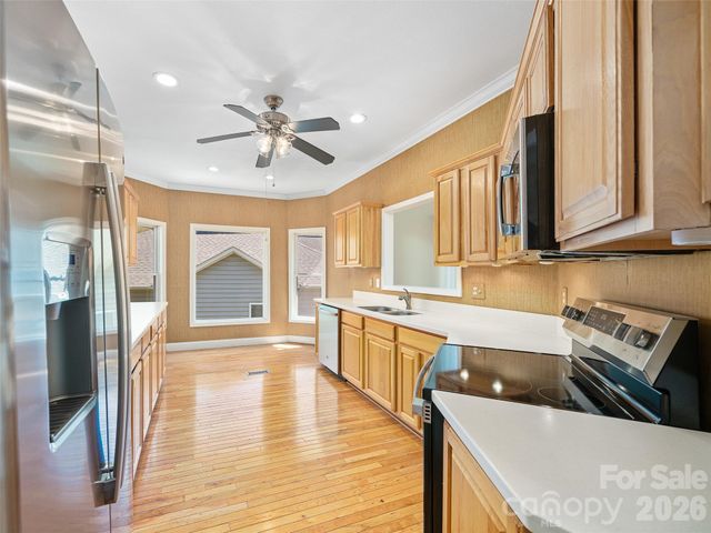 25 Ashefield Court, Hendersonville, NC 28791