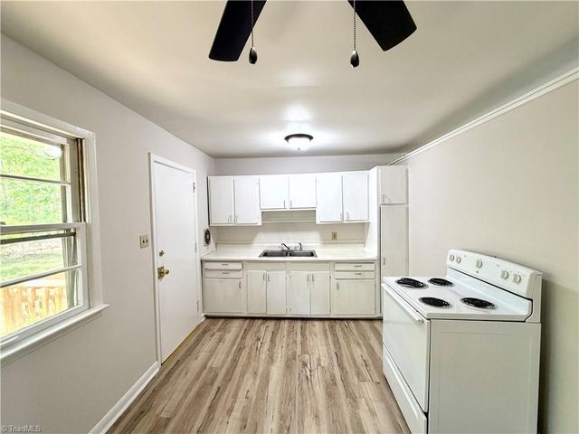 4224 Kildare Drive, Greensboro, NC 27405