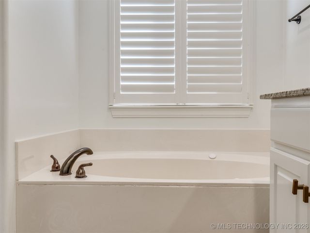 11328 S 75th Avenue E, Bixby, OK 74008