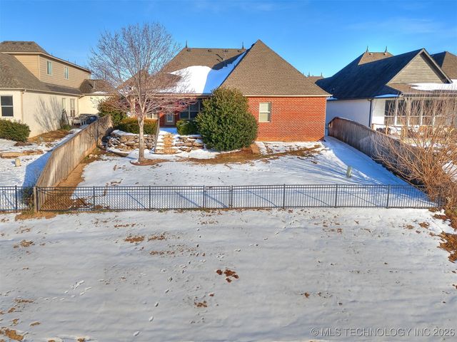 11328 S 75th Avenue E, Bixby, OK 74008