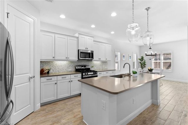 19763 Coconut Harbor CIR, Fort Myers, FL 33908