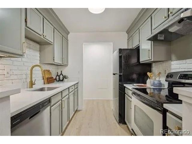10920 W Florida Ave 415, Lakewood, CO 80232