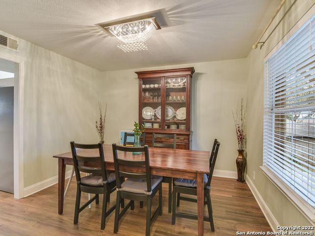 1323 E BITTERS RD, San Antonio, TX 78216