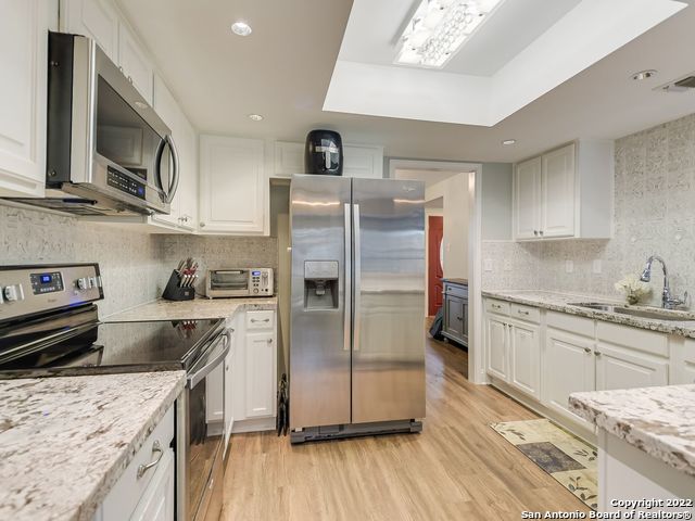 1323 E BITTERS RD, San Antonio, TX 78216