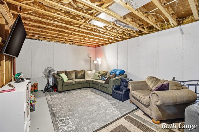 17066 Amber Way, Sand Lake, MI 49343