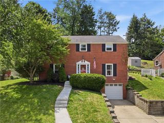 1705 PRESIDENT DR, Shaler, PA 15116