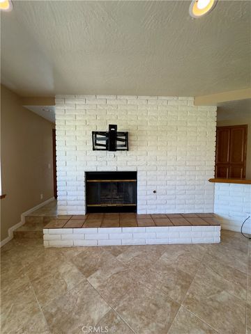 12930 Golf Course Drive, Victorville, CA 92395