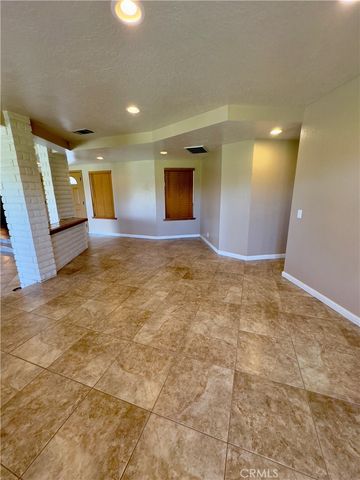 12930 Golf Course Drive, Victorville, CA 92395