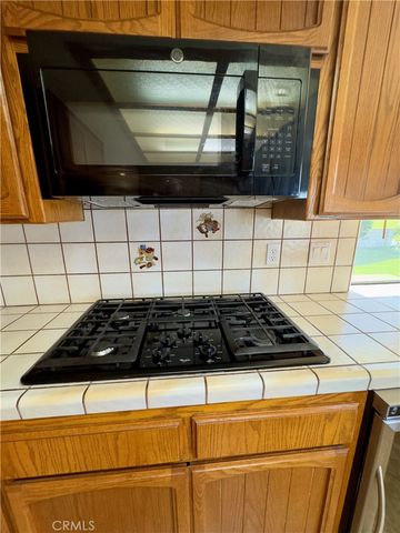 12930 Golf Course Drive, Victorville, CA 92395