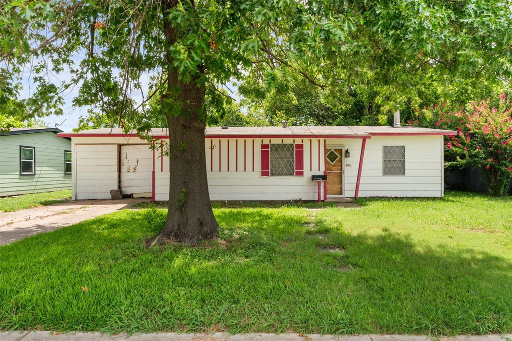 916 Wilkinson, Mesquite, TX 75149