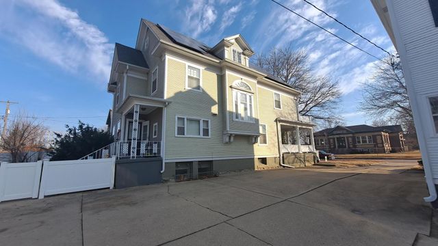 216 E Cleveland Street, Spring Valley, IL 61362