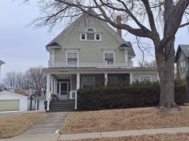 216 E Cleveland Street, Spring Valley, IL 61362