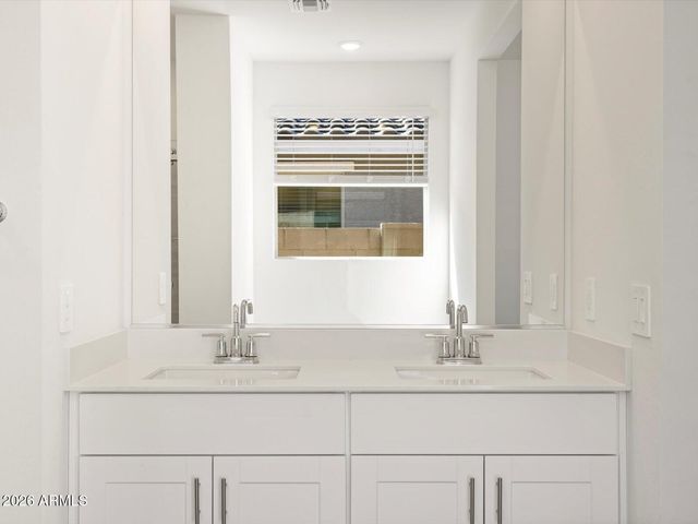2569 E VINTAGE Drive, San Tan Valley, AZ 85143